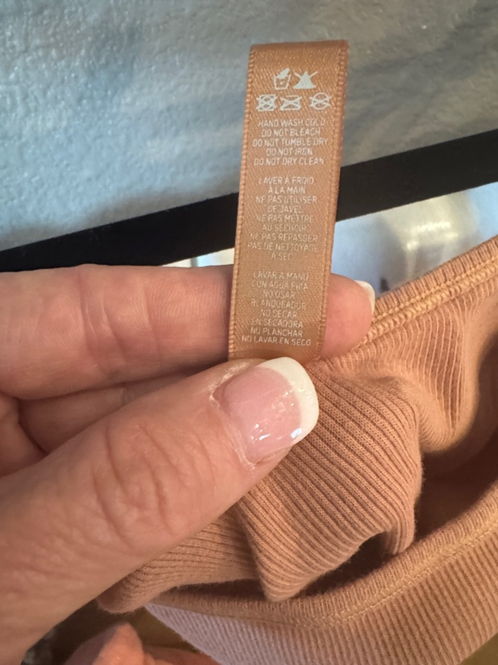 SKIMS Peach Ribbed Camisole Tank - Picture 4 of 4